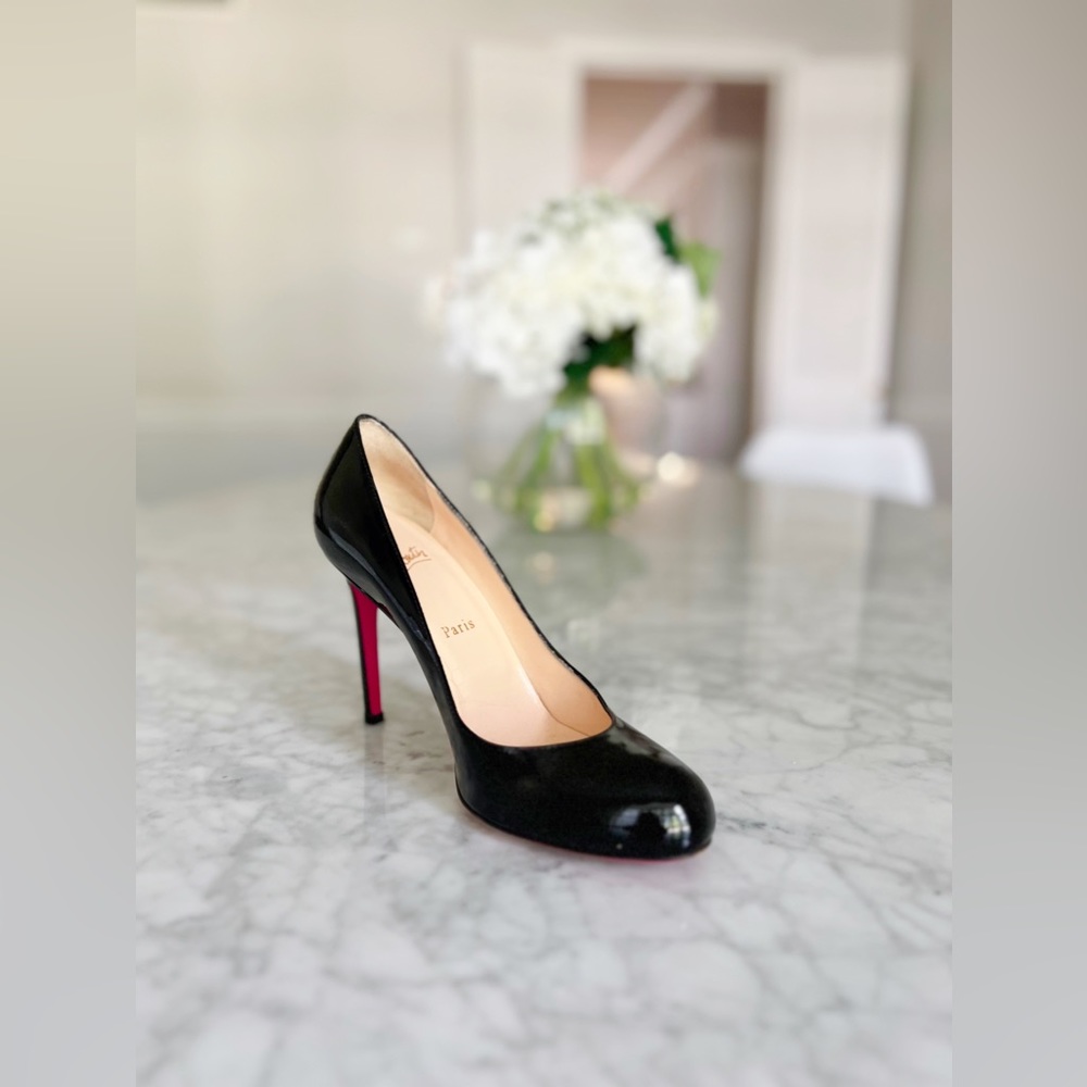Black Patent Leather Christian Louboutin Simple Pump 100. Size 38.5.